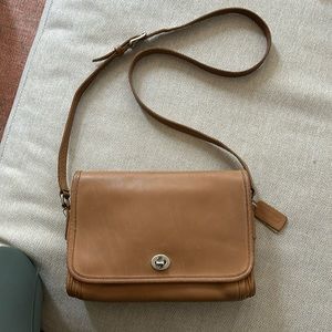 Authentic 1990s Coach Ridgefield Bag